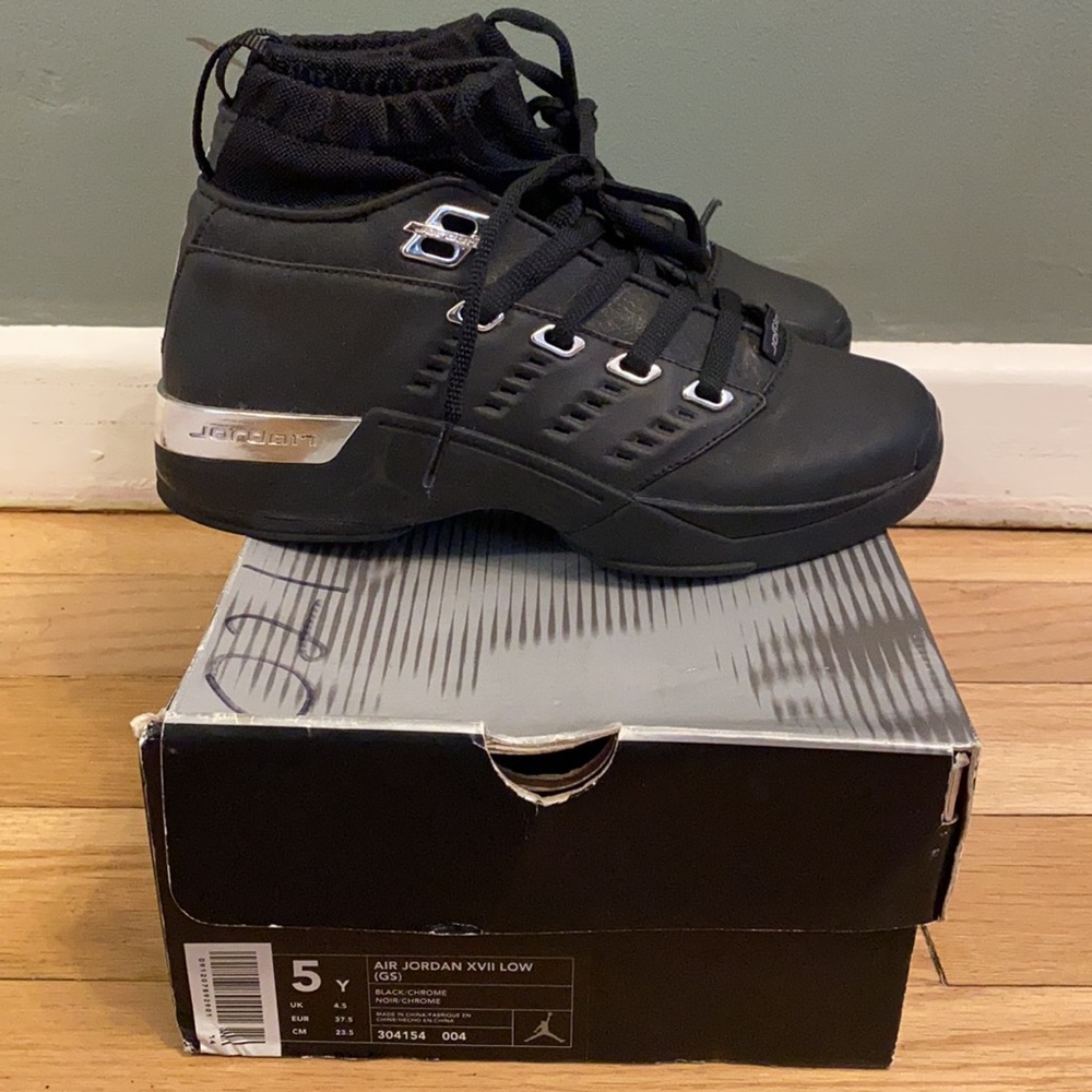 Air Jordan XVII Low